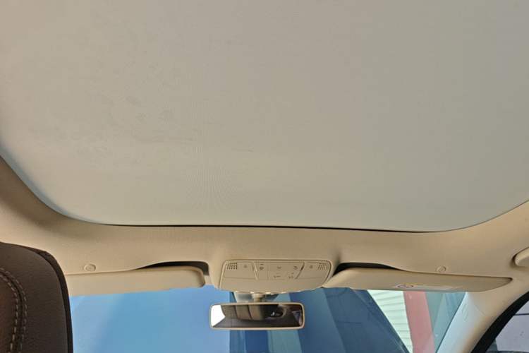 Used Mercedes-Benz E-Class 2020 E 300 L Sporty and Stylish Model Headliner