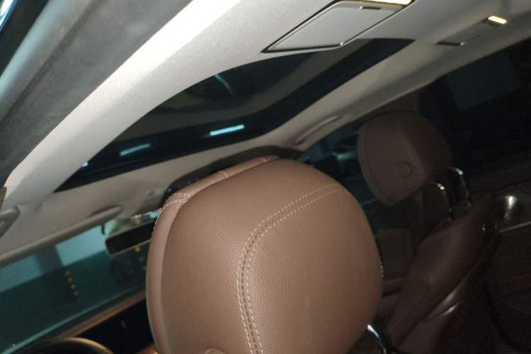 Used Mercedes-Benz E-Class 2020 Facelift E 300 L Stylish Edition Headliner