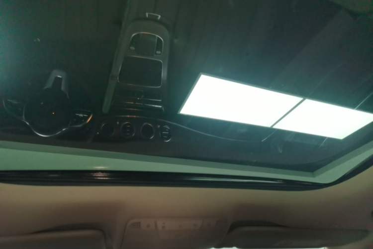 Used Mercedes-Benz E-Class 2020 Restyled E 300 L Exclusive Edition Headliner