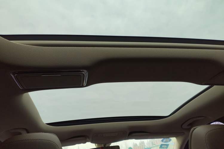 Used Mercedes-Benz E-Class 2020 E 300 L Sporty and Stylish Model Headliner