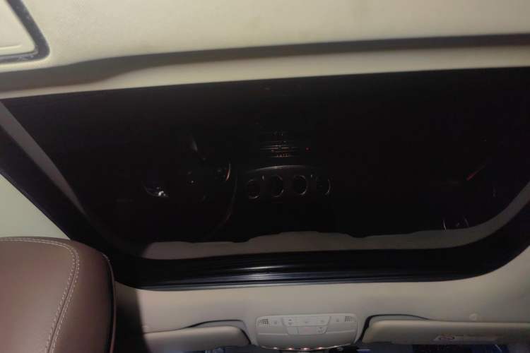 Used Mercedes-Benz E-Class 2020 Facelift E 300 L Stylish Edition Headliner