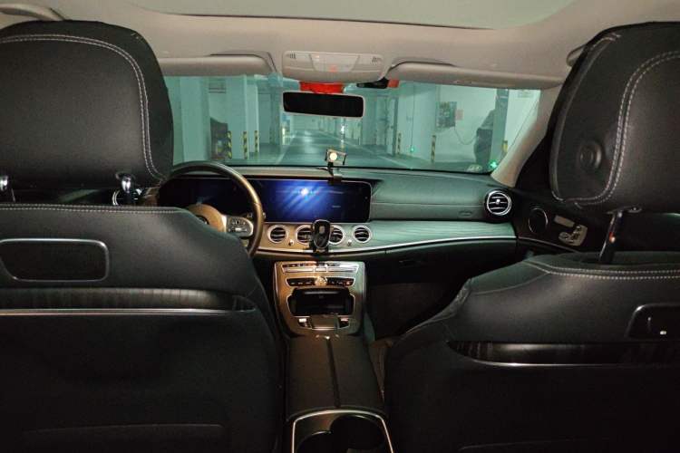 Used Mercedes-Benz E-Class 2020 Restyled E 300 L Sporty and Stylish Edition Headliner