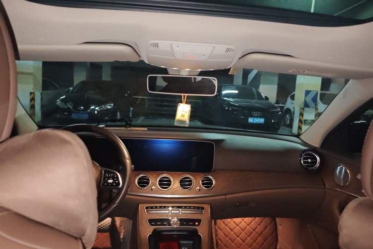 Used Mercedes-Benz E-Class 2020 Facelift E 300 L Stylish Edition Headliner