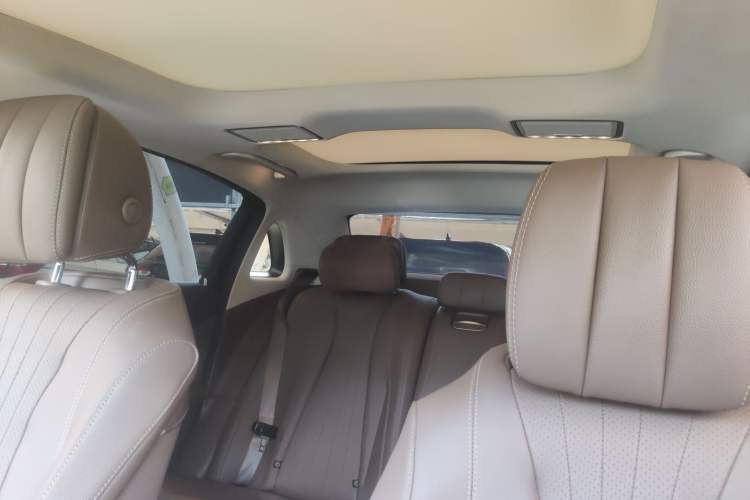 Used Mercedes-Benz E-Class 2020 Facelift E 300 L Stylish Edition Headliner