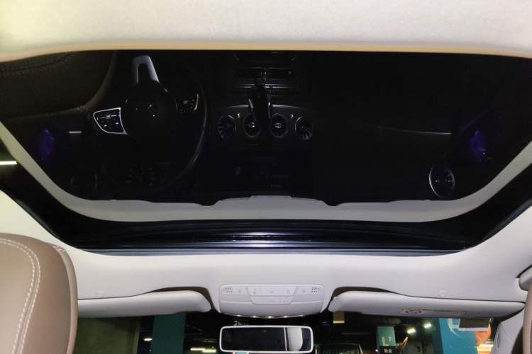 Used Mercedes-Benz E-Class 2020 Facelift E 300 L Stylish Edition Headliner
