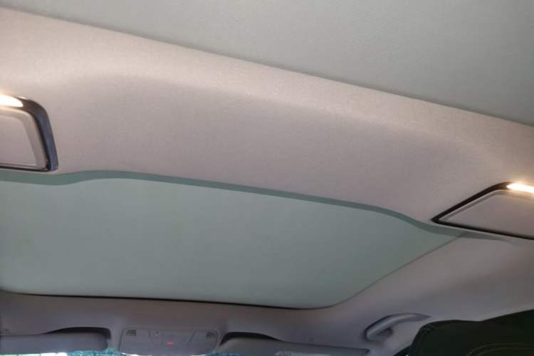 Used Mercedes-Benz E-Class 2020 Facelift E 260 L Headliner