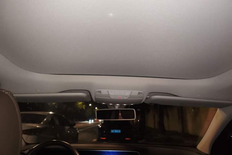 Used Mercedes-Benz E-Class 2020 E 260 L Headliner