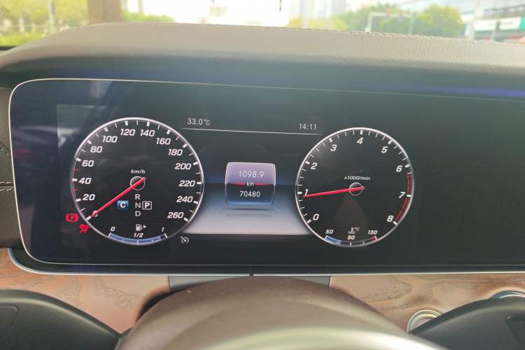 Used Mercedes-Benz E-Class 2020 Restyled E 300 L Exclusive Edition Instrument Cluster