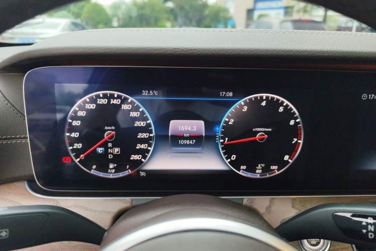 Used Mercedes-Benz E-Class 2020 E 300 L Stylish Model Instrument Cluster