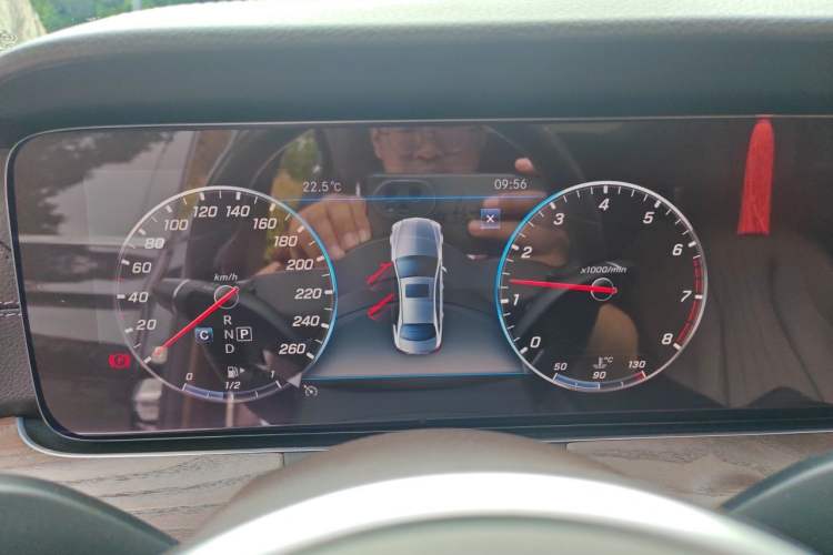 Used Mercedes-Benz E-Class 2020 E 300 L Stylish Model Instrument Cluster
