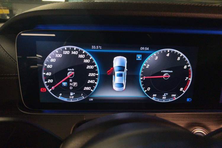 Used Mercedes-Benz E-Class 2020 Restyled E 300 L Sport Exclusive Edition Instrument Cluster