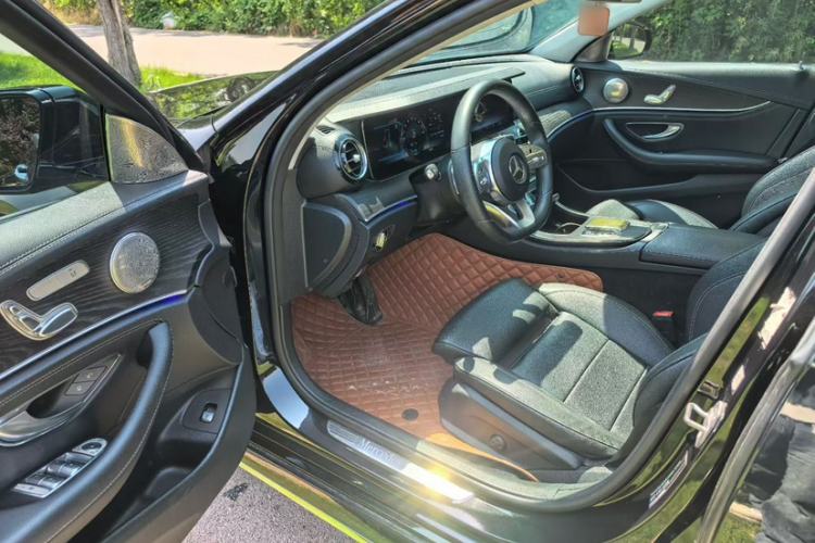 Used Mercedes-Benz E-Class 2020 Facelift E 260 L Interior 1