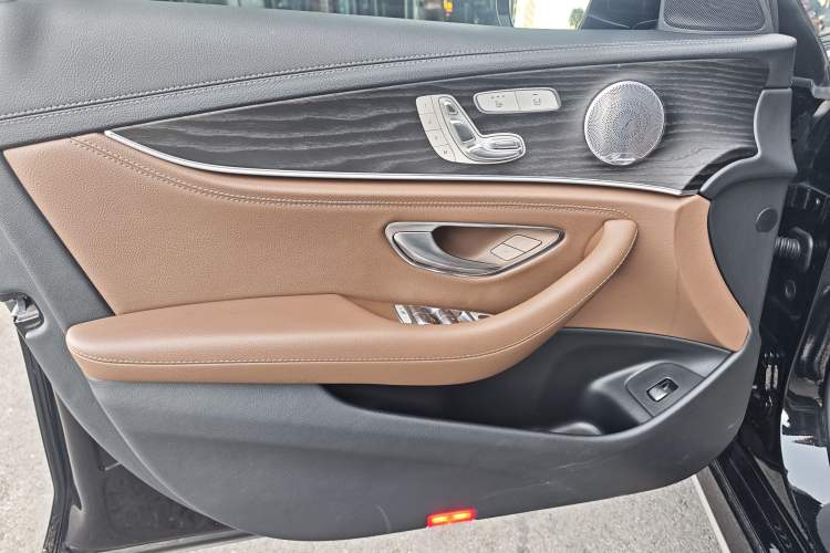 Used Mercedes-Benz E-Class 2020 Restyled E 300 L Sport Exclusive Edition Interior 1