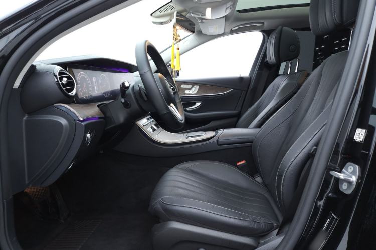 Used Mercedes-Benz E-Class 2020 Restyled E 300 L Exclusive Edition Interior 1