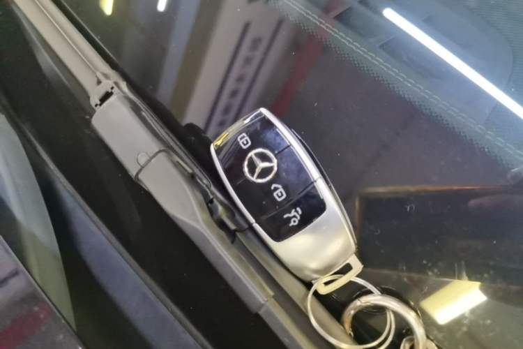 Used Mercedes-Benz E-Class 2020 Facelift E 300 L Stylish Edition Interior 1