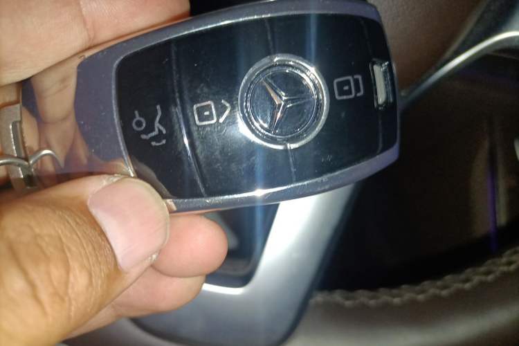 Used Mercedes-Benz E-Class 2020 E 300 L Luxury Model Interior 1