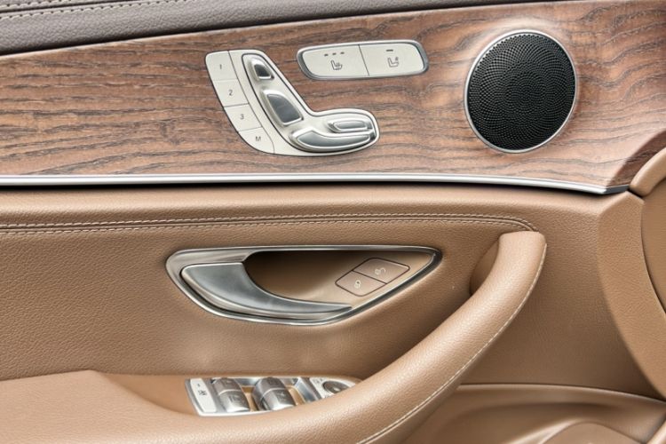 Used Mercedes-Benz E-Class 2020 Facelift E 300 L Stylish Edition Interior 1