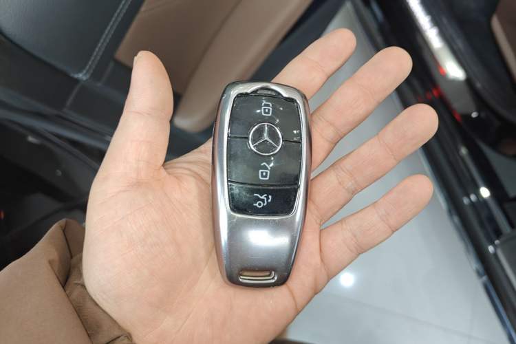 Used Mercedes-Benz E-Class 2020 E 260 L Sport 4MATIC Interior 1