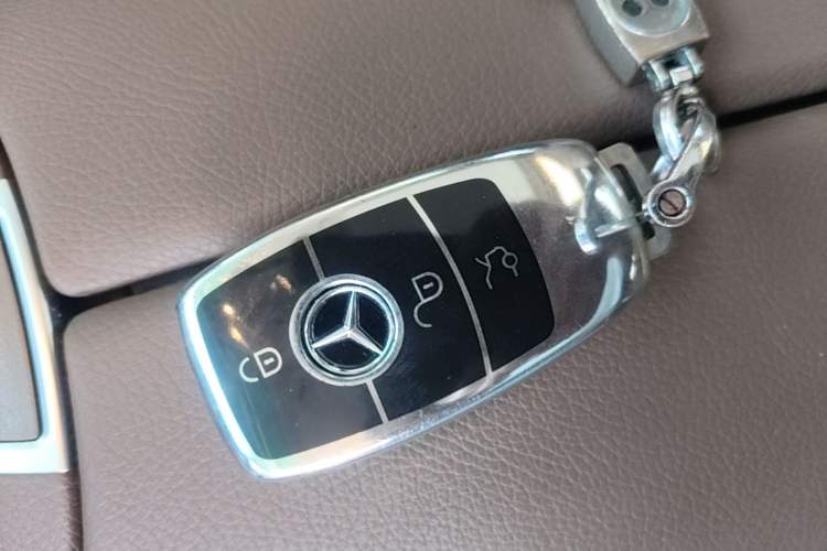Used Mercedes-Benz E-Class 2020 E 300 L Sporty and Stylish Model Interior 1