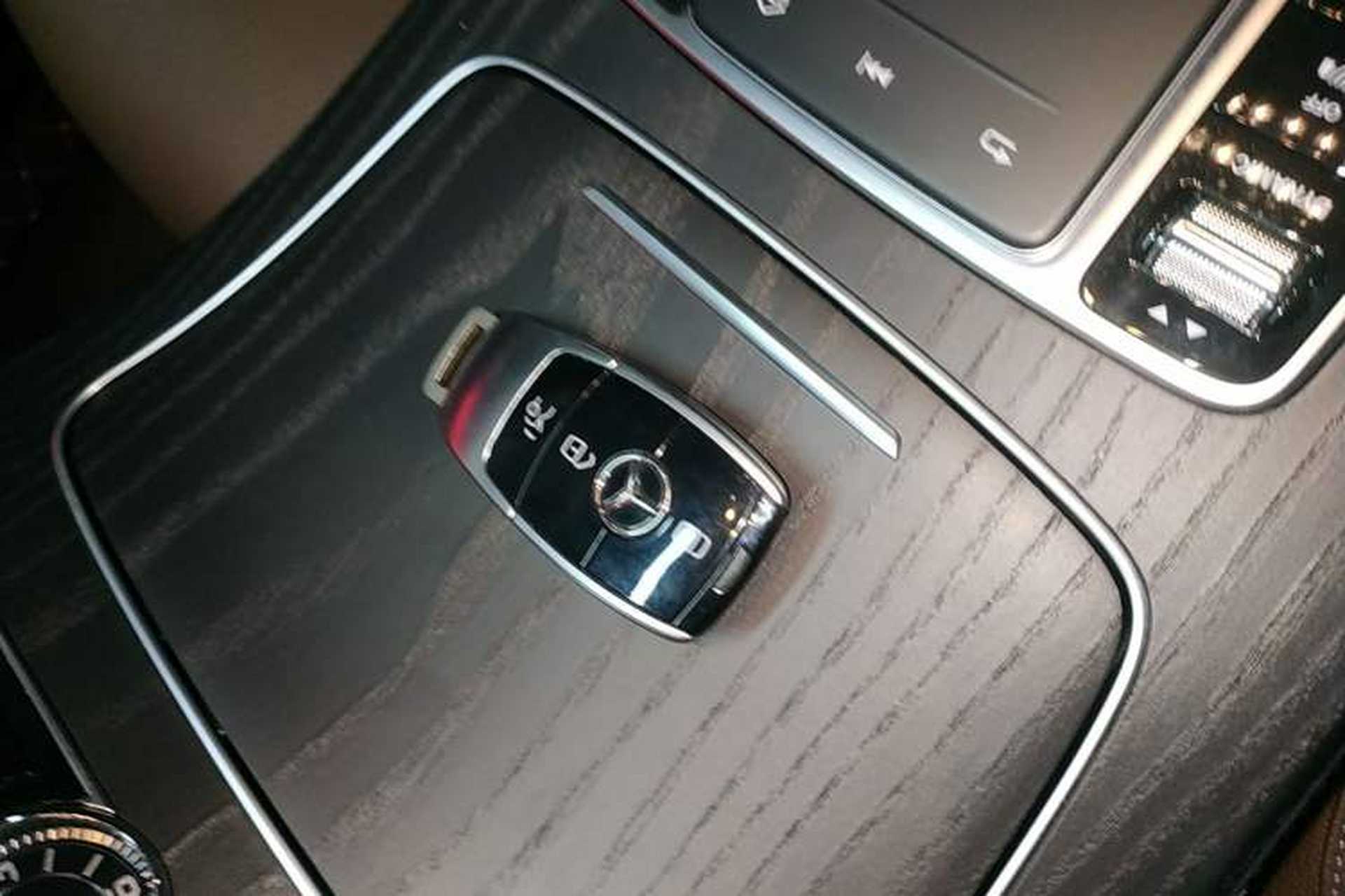 Used Mercedes-Benz E-Class 2020 E 300 L Sport Luxury Edition Interior 1