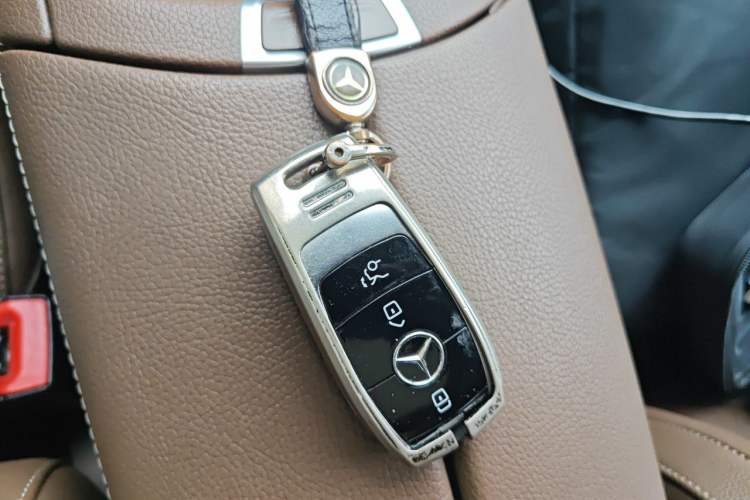 Used Mercedes-Benz E-Class 2020 E 300 L Luxury Model Interior 1