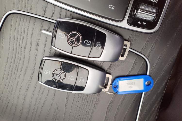 Used Mercedes-Benz E-Class 2020 E 300 L Sporty and Stylish Model Interior 1