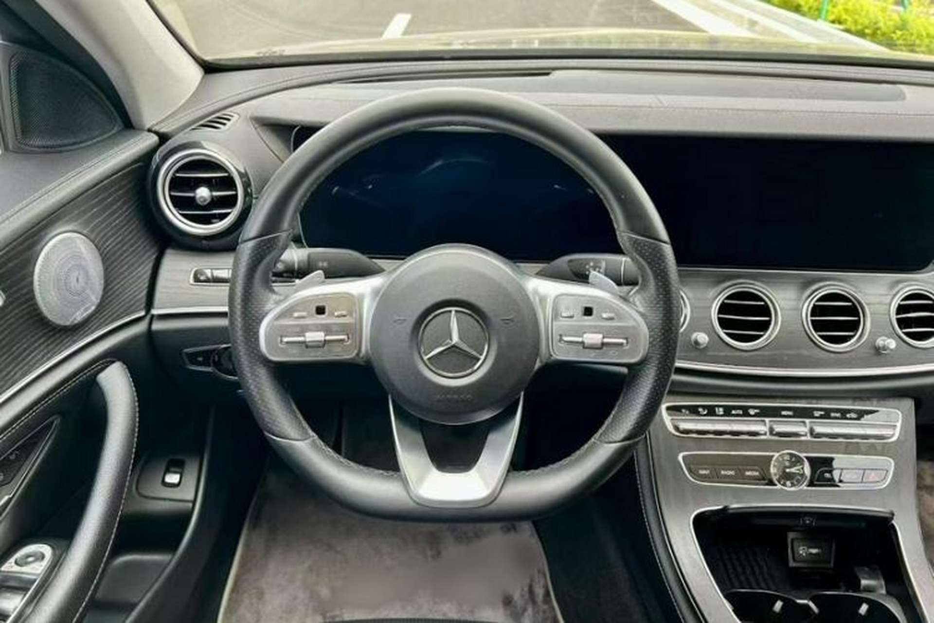 Used Mercedes-Benz E-Class 2020 Restyled E 300 L Sport Exclusive Edition Interior 1