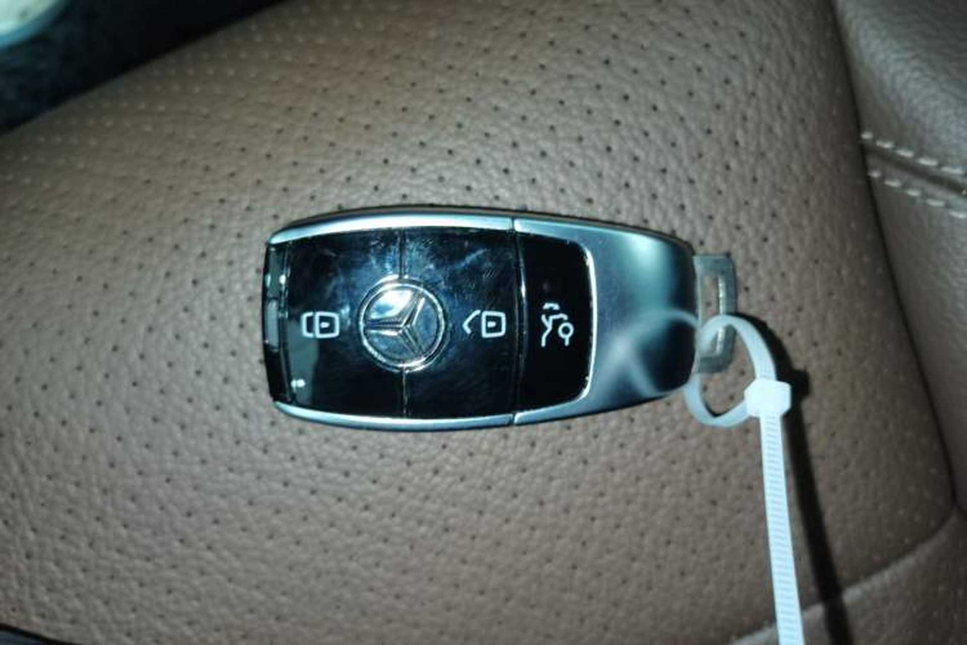 Used Mercedes-Benz E-Class 2020 Restyled E 300 L Sport Exclusive Edition Interior 1