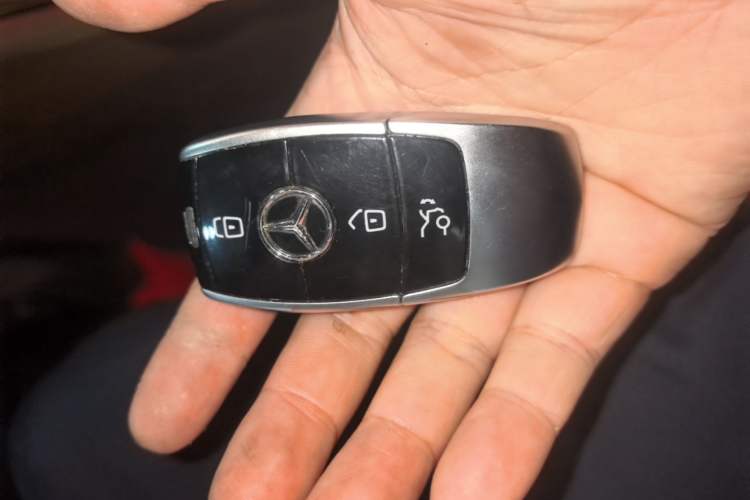 Used Mercedes-Benz E-Class 2020 E 260 L Interior 1