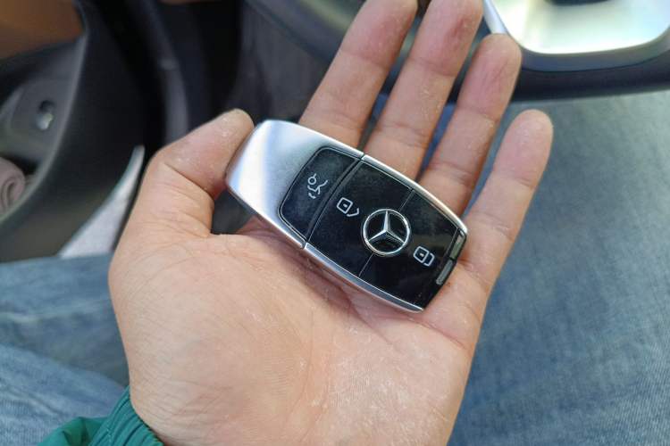 Used Mercedes-Benz E-Class 2020 E 300 L Sporty and Stylish Model Interior 1