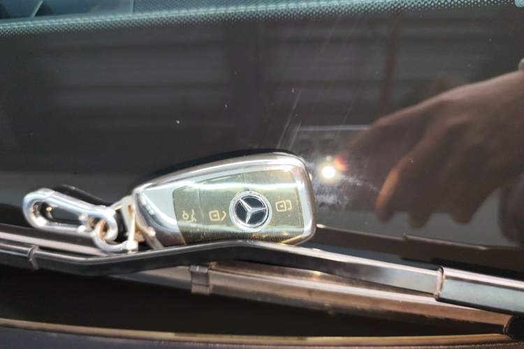 Used Mercedes-Benz E-Class 2020 E 300 L Luxury Model Interior 1