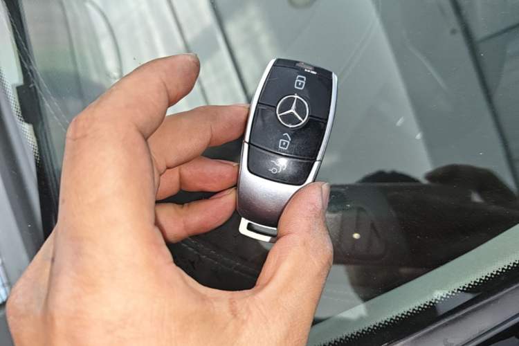Used Mercedes-Benz E-Class 2020 Restyled E 300 L Exclusive Edition Interior 1
