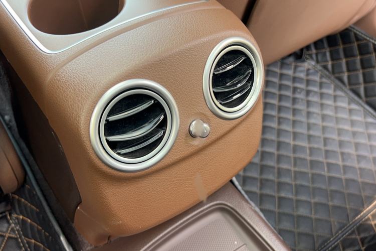 Used Mercedes-Benz E-Class 2020 E 300 L Luxury Model Interior 1