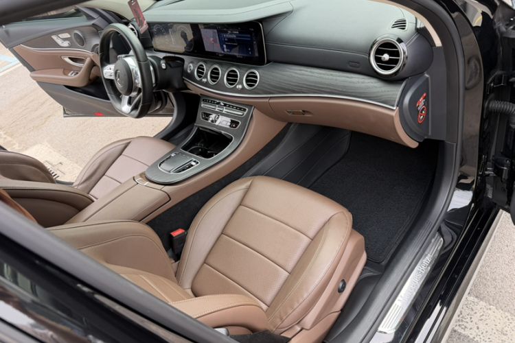 Used Mercedes-Benz E-Class 2020 Restyled E 300 L Sporty and Stylish Edition Interior 10
