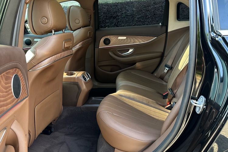 Used Mercedes-Benz E-Class 2020 E 300 L Stylish Model Interior 10