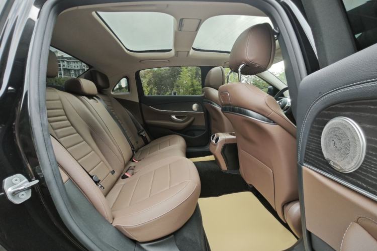 Used Mercedes-Benz E-Class 2020 Restyled E 300 L Sporty and Stylish Edition Interior 10