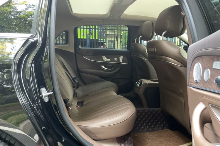 Used Mercedes-Benz E-Class 2020 Restyled E 300 L Exclusive Edition Interior 10