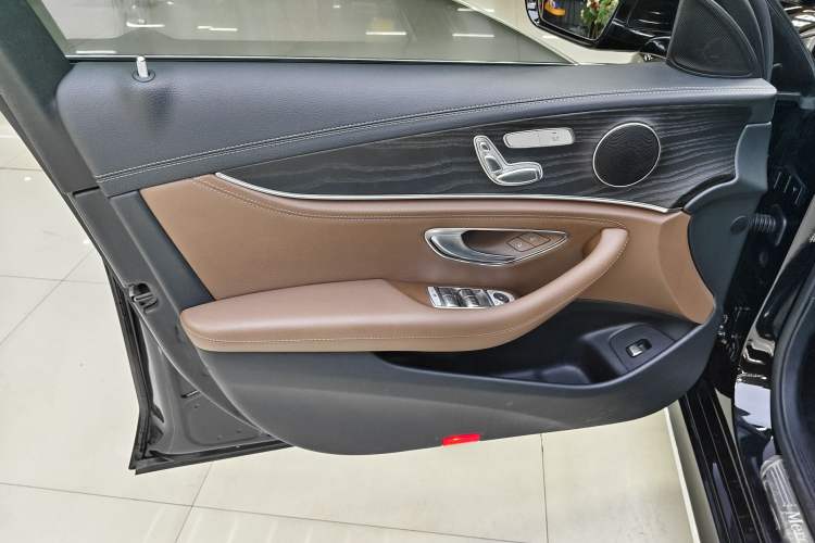 Used Mercedes-Benz E-Class 2020 E 260 L Sport Edition Interior 11