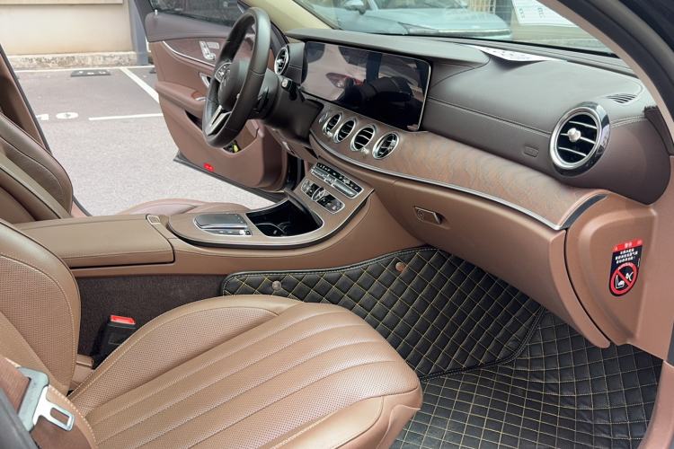 Used Mercedes-Benz E-Class 2020 Restyled E 300 L Exclusive Edition Interior 2