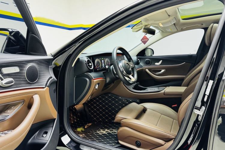 Used Mercedes-Benz E-Class 2020 Facelift E 260 L Sport Edition Interior 2
