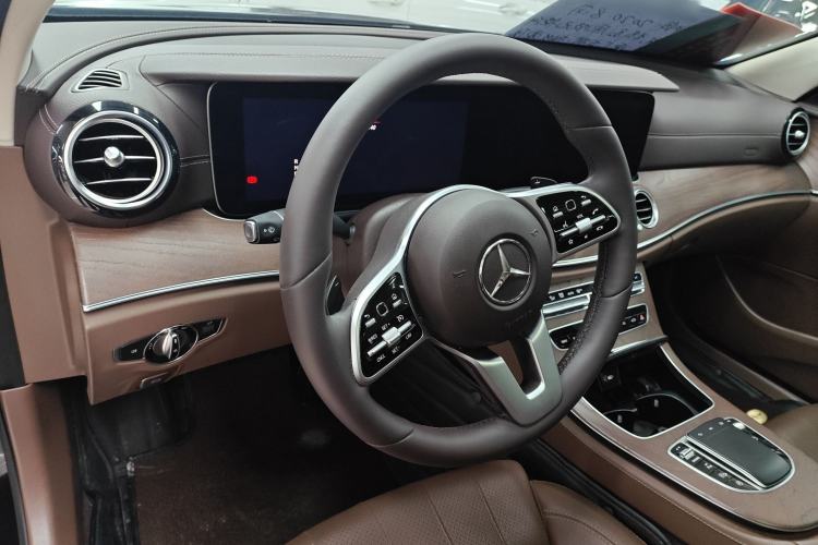 Used Mercedes-Benz E-Class 2020 Facelift E 260 L Interior 2