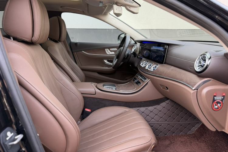 Used Mercedes-Benz E-Class 2020 Restyled E 300 L Exclusive Edition Interior 2