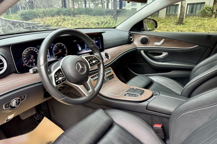 Used Mercedes-Benz E-Class 2020 Facelift E 260 L Interior 2