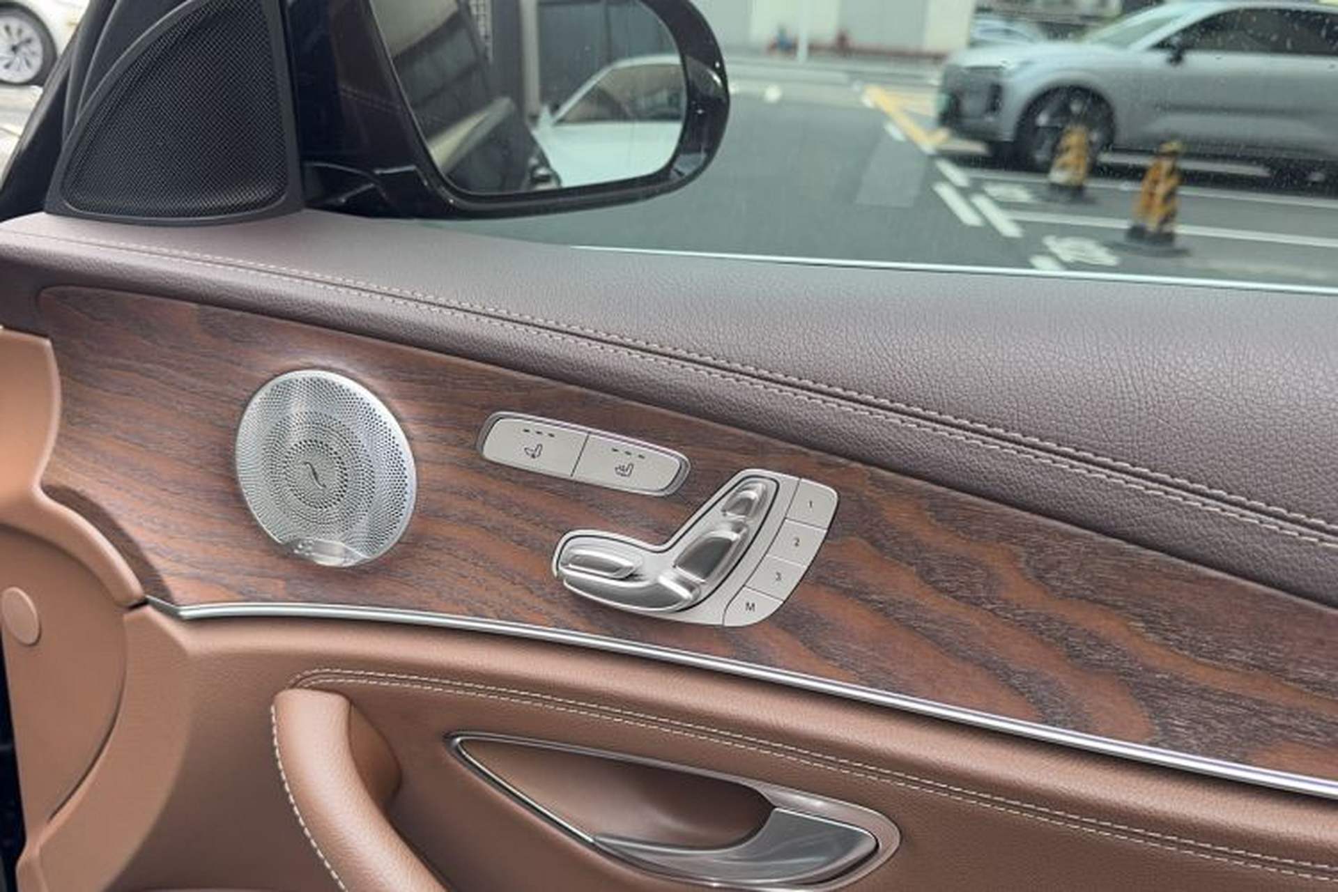 Used Mercedes-Benz E-Class 2020 Restyled E 300 L Exclusive Edition Interior 3