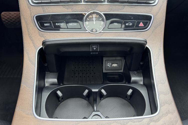 Used Mercedes-Benz E-Class 2020 E 260 L Interior 3