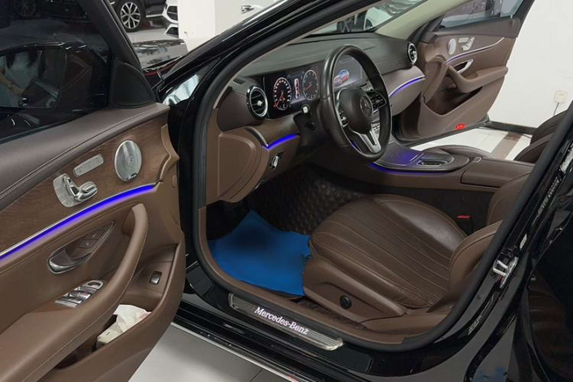 Used Mercedes-Benz E-Class 2020 Restyled E 300 L Exclusive Edition Interior 3