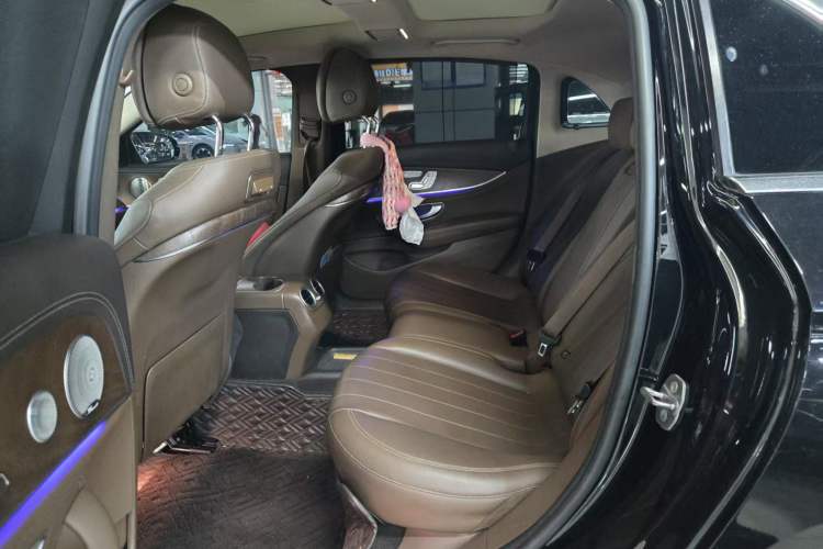 Used Mercedes-Benz E-Class 2020 E 300 L Luxury Model Interior 3