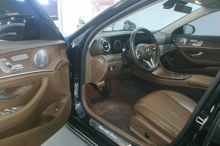 Used Mercedes-Benz E-Class 2020 E 300 L Luxury Model Interior 3