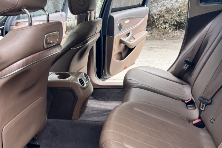 Used Mercedes-Benz E-Class 2020 Facelift E 300 L Stylish Edition Interior 3