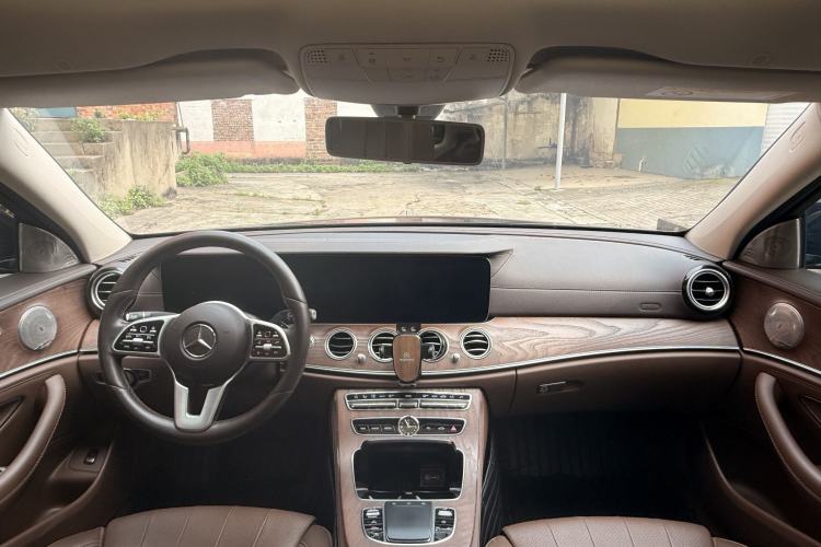 Used Mercedes-Benz E-Class 2020 Facelift E 260 L Interior 3